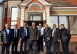 جلسه با شرکت پویا پلیمر تهران و منطقه ویژه اقتصادی لوتوس در سرای تجاری ایرانیان